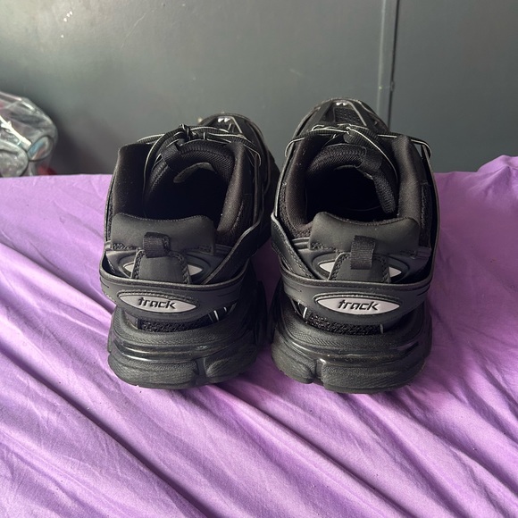 I put them on 3 times , just got them in August I just don’t want that nomore - Picture 2 of 7